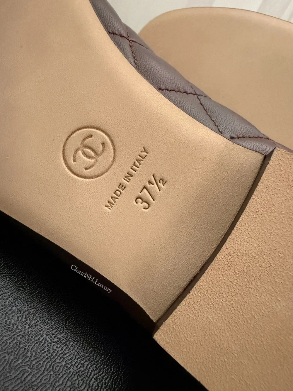 Auth Chanel BNIB 26B Dark Brown Quilted CC Logo Ballet Flats - Size 37.5